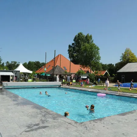 Prázdninový dům Holiday Droompark Buitenhuizen.38 *